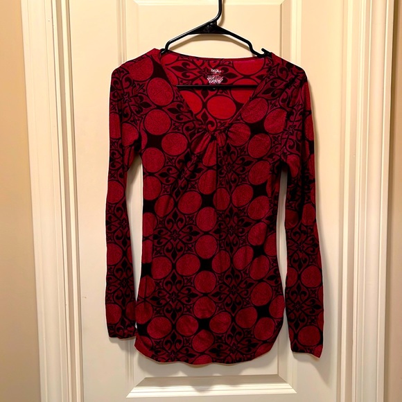Mossimo red and black print knit top Size small - Picture 2 of 6